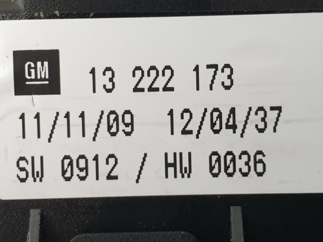 512694 Opel Astra H, 2010, Biztosítéktábla, Csomagtér, 13222173, 