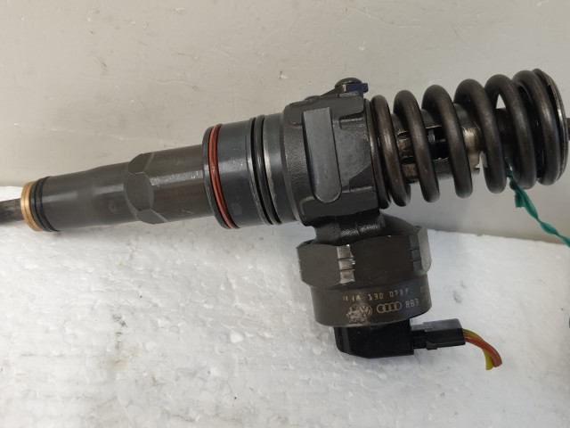 512715 VW Golf 4, F Jelü PD Elem, 038130073F. Porlasztó, Bosch. 