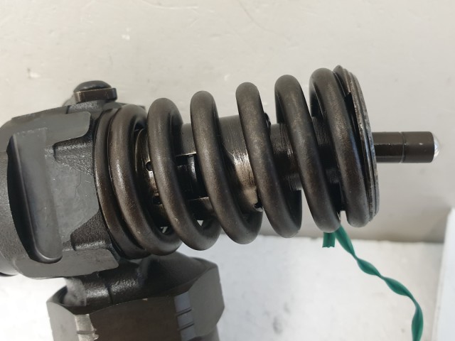 512715 VW Golf 4, F Jelü PD Elem, 038130073F. Porlasztó, Bosch. 