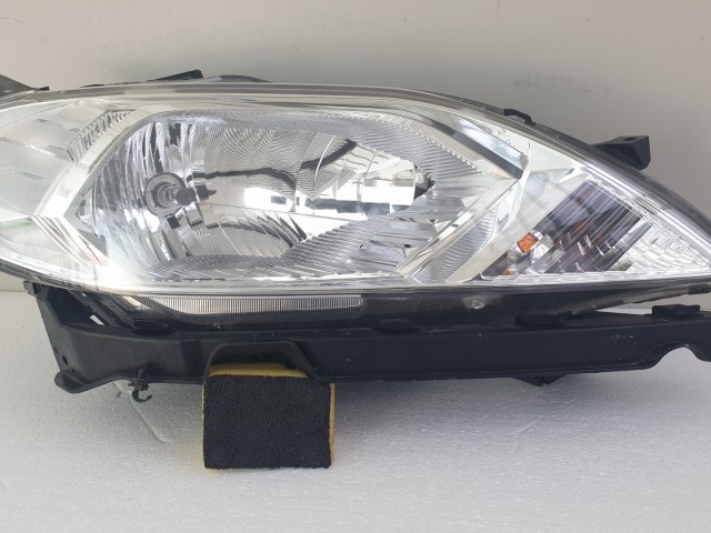 512783 Honda FR-V, 2006, Jobb Első Lámpa, Fényszóró, P4802R.