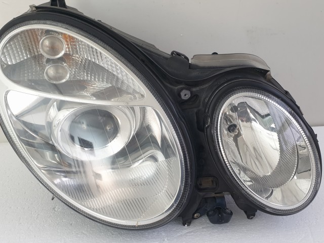 512786 Mercedes E, W211, Bal XENON Lámpa, Fényszóró, Lámpamosós.