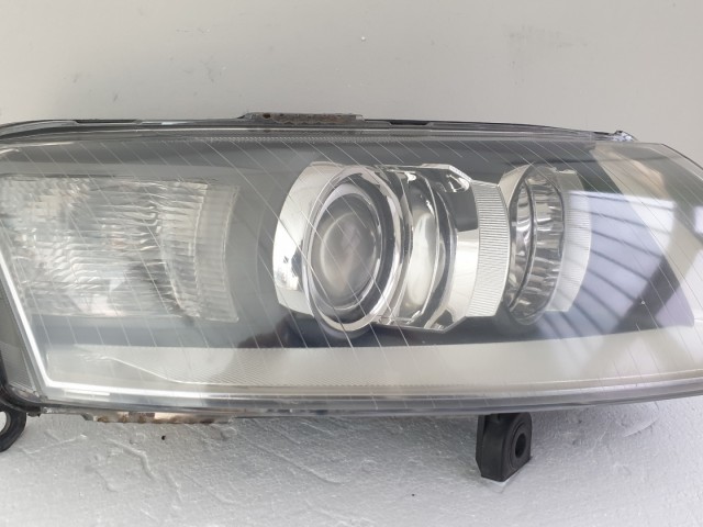 512790 Audi A6 C6, 2008, Jobb XENON Fényszóró, Lámpa.