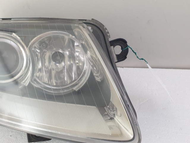 512790 Audi A6 C6, 2008, Jobb XENON Fényszóró, Lámpa.