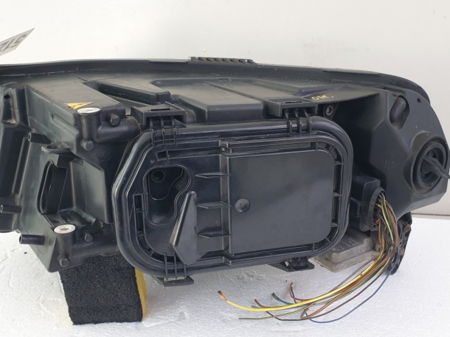 512790 Audi A6 C6, 2008, Jobb XENON Fényszóró, Lámpa.