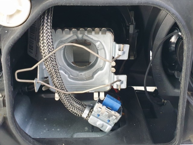 512792  Audi A4 B6, 2002, Jobb XENON Fényszóró, 8E0941004S. Lámpa. 