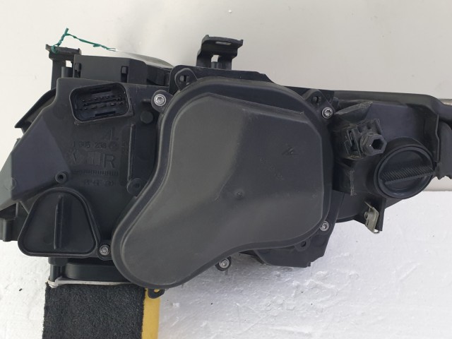 512794  Bmw 3 as, 2007, Jobb XENON Fényszóró, 7162128-13. Lámpa.