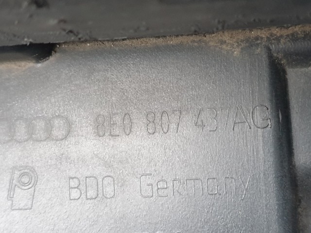 512805 Audi A4 2006, Ködlámpás Első Lökhárító, 8E0807437AG.