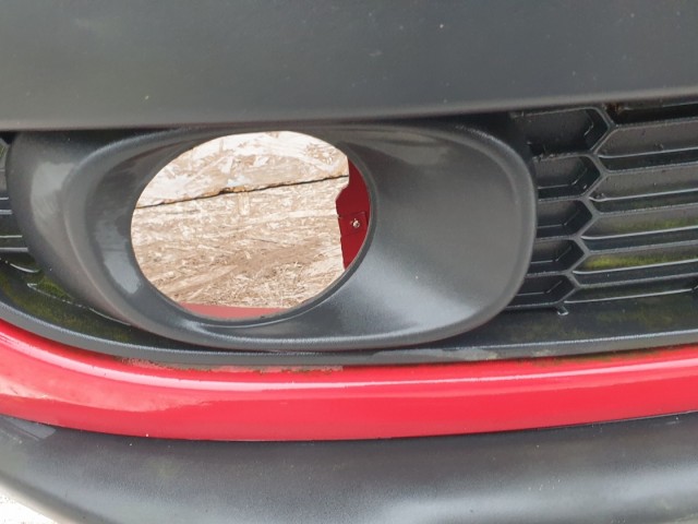 512806 Fiat 500 L, 2014, Első Lökhárító, Javított.