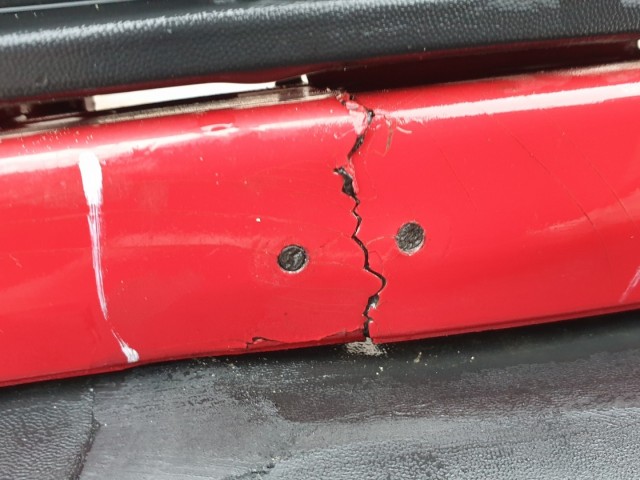 512806 Fiat 500 L, 2014, Első Lökhárító, Javított.