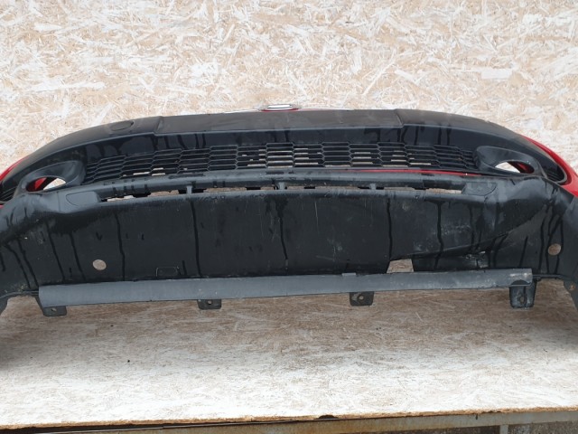 512806 Fiat 500 L, 2014, Első Lökhárító, Javított.