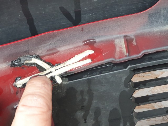 512806 Fiat 500 L, 2014, Első Lökhárító, Javított.