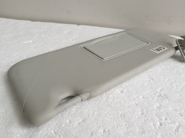 512395 Nissan Qashqai 2013, Bal Napellenző, Tükörrel Szerelt.