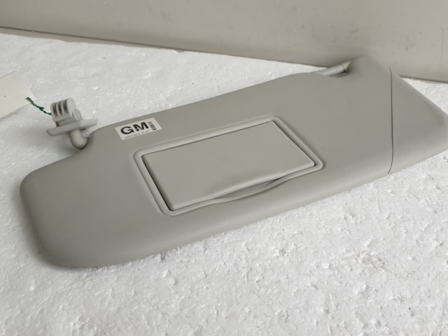 512395 Nissan Qashqai 2013, Bal Napellenző, Tükörrel Szerelt.