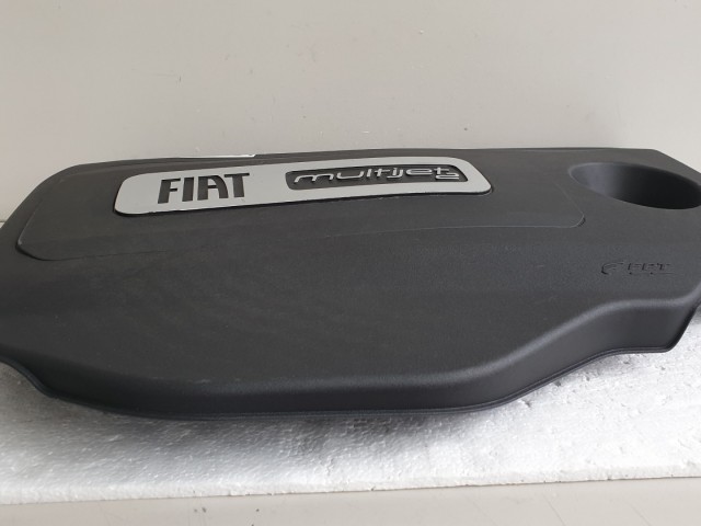 512401 Fiat Freemont 2.0 Jtd, Felső Motorburkolat, 04627390AD.