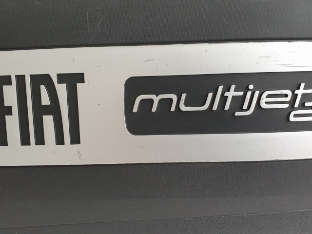 512401 Fiat Freemont 2.0 Jtd, Felső Motorburkolat, 04627390AD.