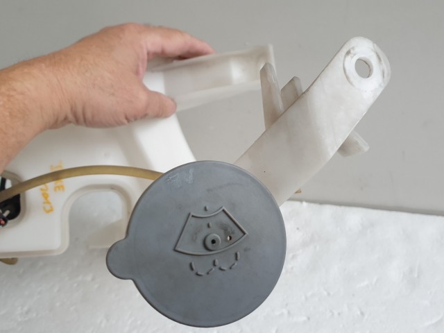 512404 Nissan Juke, 2013, Ablakmosó Tartály, Motorral.