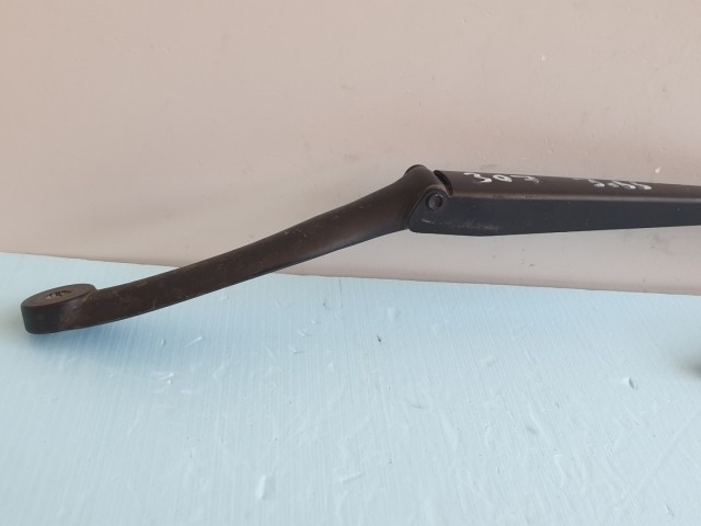 510985 Peugeot 307, 2004, Jobb Első Ablaktörlő Kar, Lapáttal.