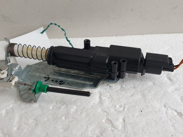 511975 Ford Fiesta 2007, Központizár Motor, Csomagtérajtó. 2S6T-432A98-AE.