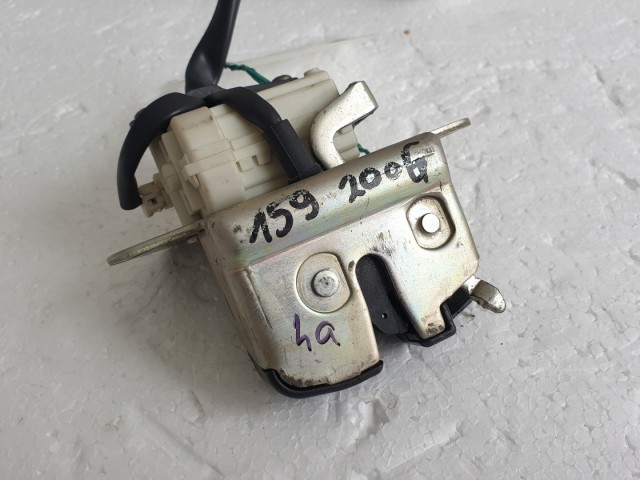 511983 Alfa Romeo 159 Sedan, 2007, Csomagtérajtó Zár.