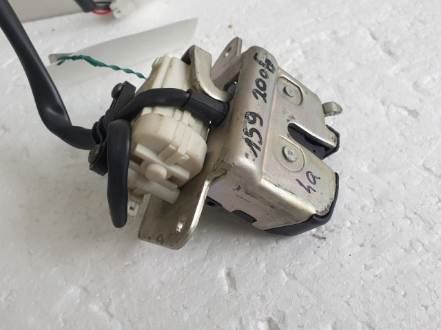 511983 Alfa Romeo 159 Sedan, 2007, Csomagtérajtó Zár.