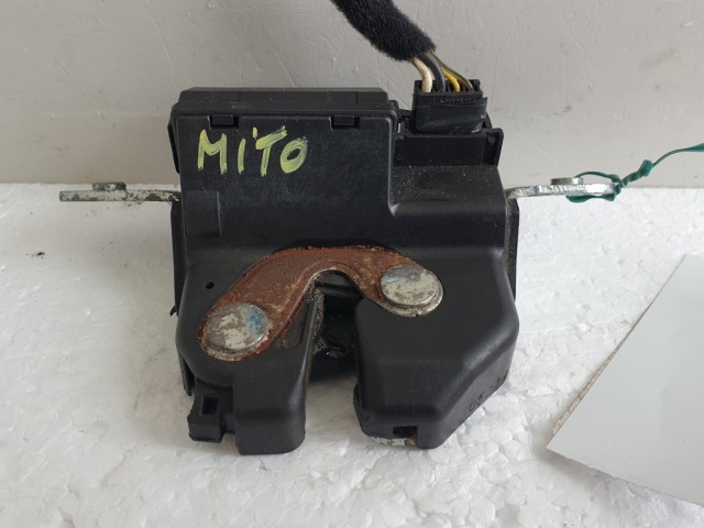 511990 Alfa Romeo Mito, 2010, Csomagtérajtó Zár, Zárszerkezet. 55701971.