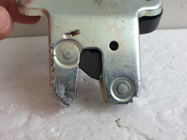 511992 VW Jetta 2006, Csomagtérajtó Zár, Zárszerkezet, 4F5827505D.