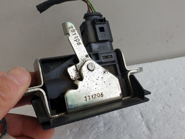 511994 VW Golf 5, 2006, Csomagtérajtó Zár, Zárszerkezet, 5P0827505C.