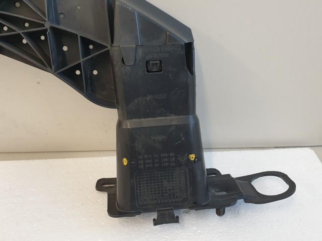 512519 Citroen Ds4, 2011, Első Lökhárító Tartó, 9674894680.