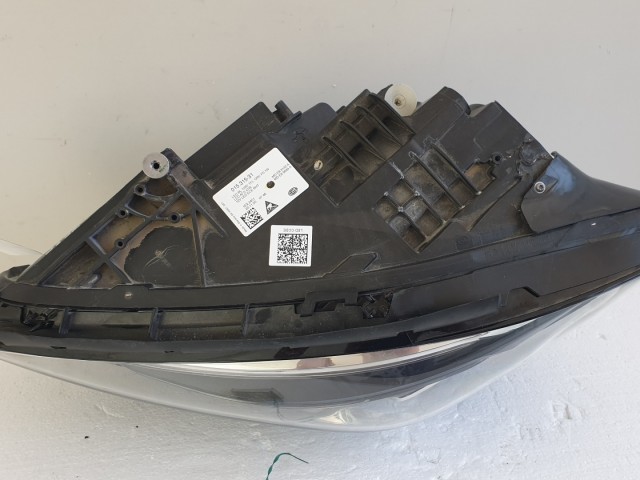 511043 Mercedes B, 2020, Bal Fényszóró, Hiányos, Alkatrésznek. MDE89132A.