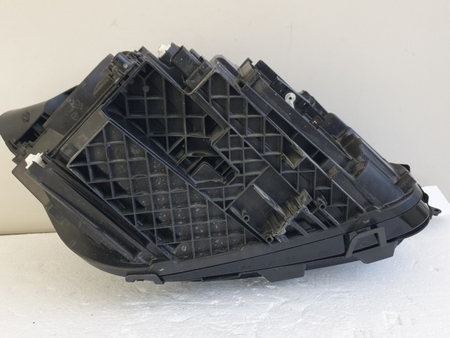 511043 Mercedes B, 2020, Bal Fényszóró, Hiányos, Alkatrésznek. MDE89132A.