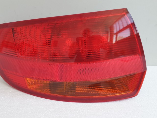 511052 Audi A3 2004, Bal Hátsó Lámpa, 5 Ajtós, 8P4945095.