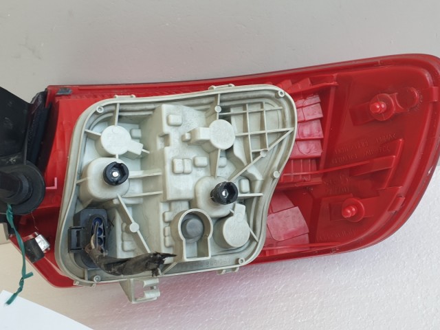 511052 Audi A3 2004, Bal Hátsó Lámpa, 5 Ajtós, 8P4945095.