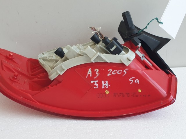 511053 Audi A3 2005, Jobb Hátsó Lámpa, 5 Ajtós, 8P4945096.