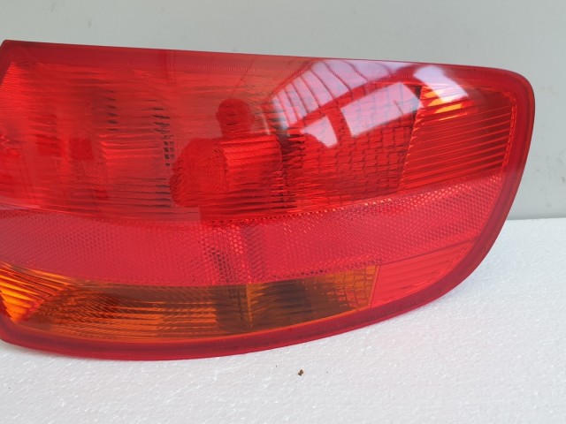 511053 Audi A3 2005, Jobb Hátsó Lámpa, 5 Ajtós, 8P4945096.