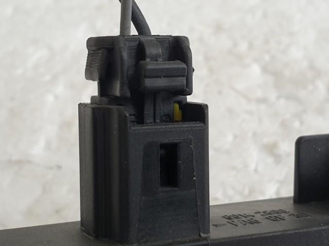 512048 Renault Espace, 2006, Csomagtérajtó Gomb, Mikrokapcsoló, 8200002001.