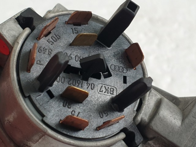 512056 Seat Ibiza 2010, Gyújtáskapcsoló, Kulccsal, 4B0905851Q.