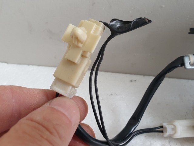 512057 Mazda 5, 2009, Csomagtérajtó Zár, Zárszerkezet, B6701.