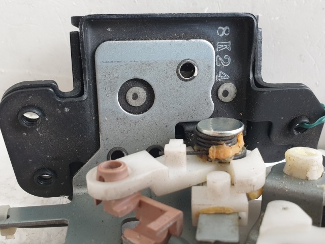 512057 Mazda 5, 2009, Csomagtérajtó Zár, Zárszerkezet, B6701.