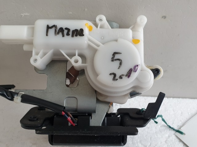 512057 Mazda 5, 2009, Csomagtérajtó Zár, Zárszerkezet, B6701.