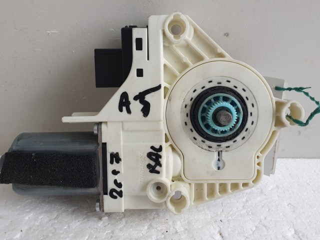 512061 Audi A5, 2007, Bal Első Ablakemelő Motor, 3 A, 4F0959801D.