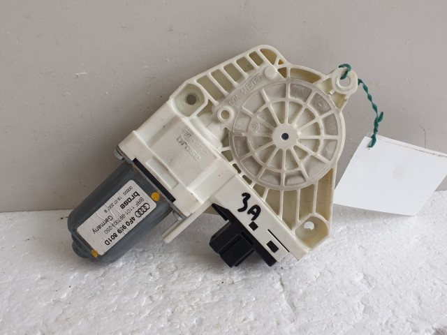 512061 Audi A5, 2007, Bal Első Ablakemelő Motor, 3 A, 4F0959801D.