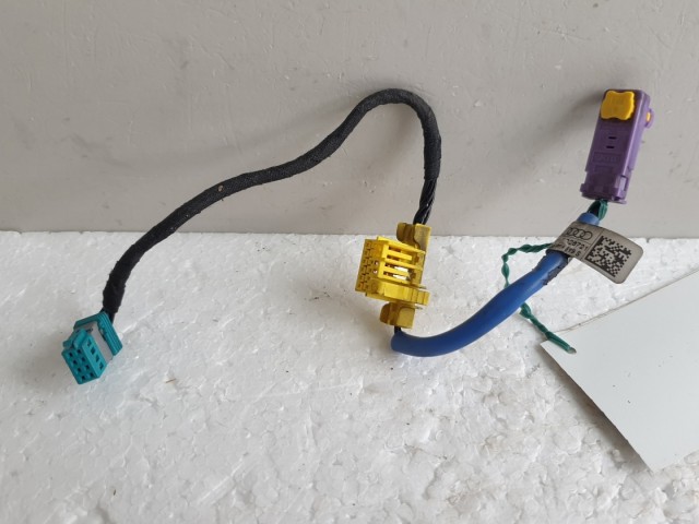 512065 Audi A4, A3, 2003, Légzsák Csatlakozó, 8E0971589S. Kormányba. 