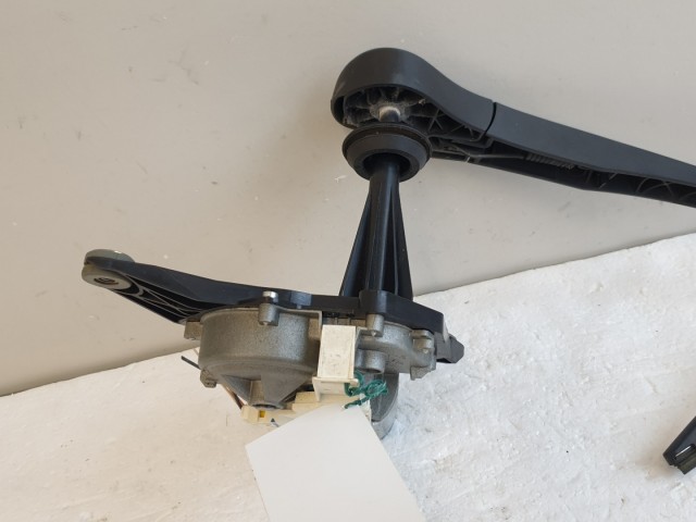 511905 Renault Espace 2005, Hátsó Ablaktörlő Motor, Kar, 8200031083C.