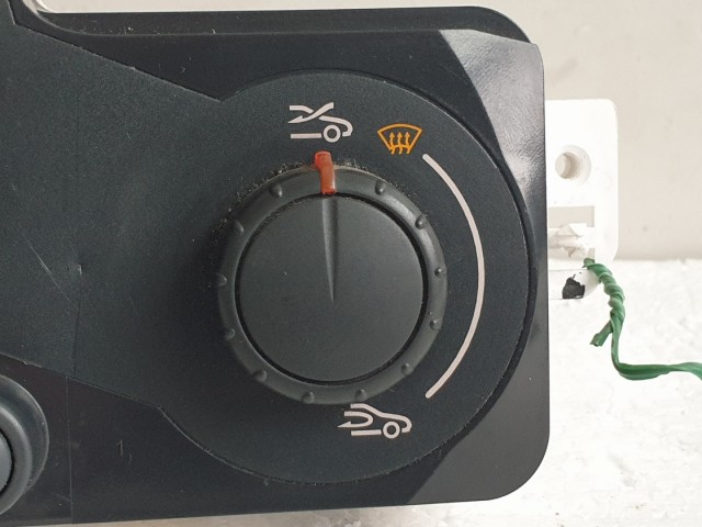 511915 Renault Clio 3, 2012, Fűtés Hűtés Kapcsoló, Klímás. 69590001.