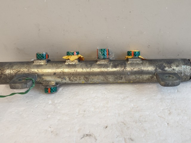 511919 Alfa Romeo 159, Rail Cső, Közösnyomócső, 0445214058. Bosch.