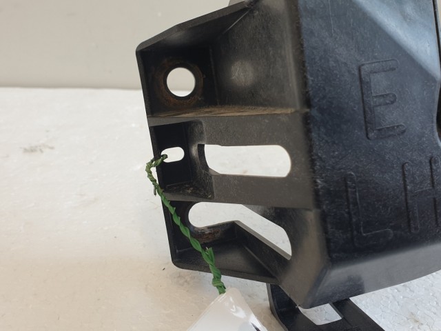 511923 Subaru Outback 2010 Bal Első Fényszóró Lökhárító Tartó, ELH.