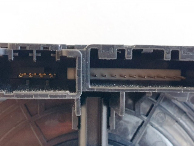 508406 Opel Astra J, Légzsák Átvezető Szalag, 13589398. Korányszög Jeladós.