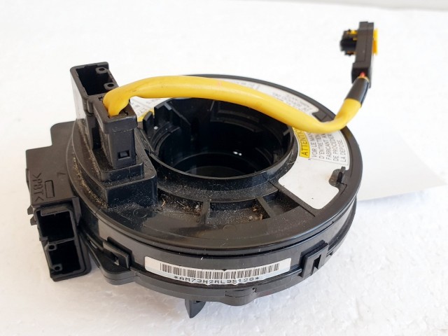 508419 Suzuki Alto 2010, Légzsák Átvezető Szalag, 2 Tüsi, Nem Multis.