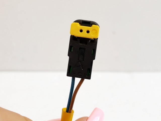 508420 Kia Sedona 2009, Légzsák Átvezető Szalag, 8 Tüsi.