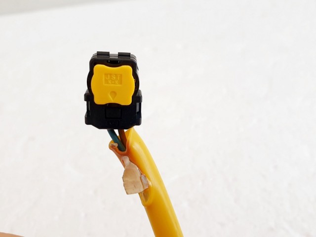 508421 KIa Picanto 2010, Légzsák Átvezető Szalag, 4 Tüsi.